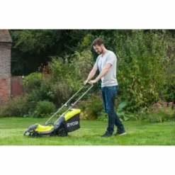 Ryobi Tondeuse A Gazon Pack One+ + Coupe-bordures 18v Sans Fil Rlm1833blt1825m : Rlm18x33b40 Et Coupe-bordures Olt1825m Offert -Pas Cher Jardinoa Magasin 63dbc02e977e81.40229579