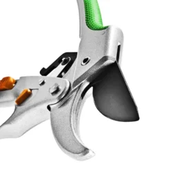 Ciseaux De Jardin Cacatoes Avec Cliquet Pivotant 215 Mm -Pas Cher Jardinoa Magasin 64798cc306c138.31303957