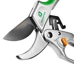 Ciseaux De Jardin Cacatoes Avec Cliquet Pivotant 215 Mm -Pas Cher Jardinoa Magasin 64798cc314de79.98911219