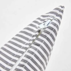 Lot De 2 Coussins Carrés Polyester Linea Gris 45x45x8 Cm 9 Lot De 2 Coussins Carrés Polyester Linea Gris 45x45x8 Cm -Pas Cher Jardinoa Magasin 6488657c254bc6.35113530